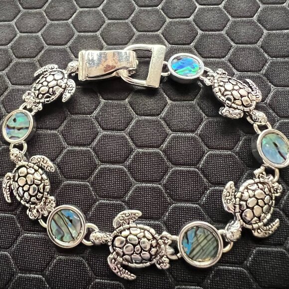 Turtle Bracelet with Green Abalone Stones 18K White Gold Plated - Picture 1 of 2
